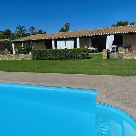 Vakantiehuis Beafe' Ogliastra Con Piscina Tertenìa